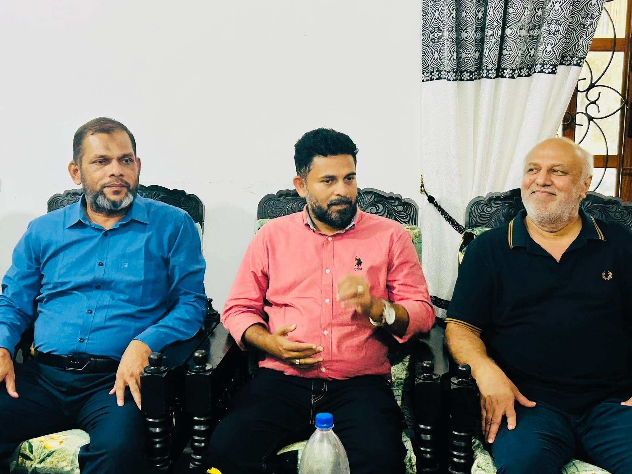 பொத்துவில் பிரதேச சபையின் தவிசாளராக முஷாரப்; தேசியப்பட்டியல் பாராளுமன்ற உறுப்பினராக வாசித்.!!!