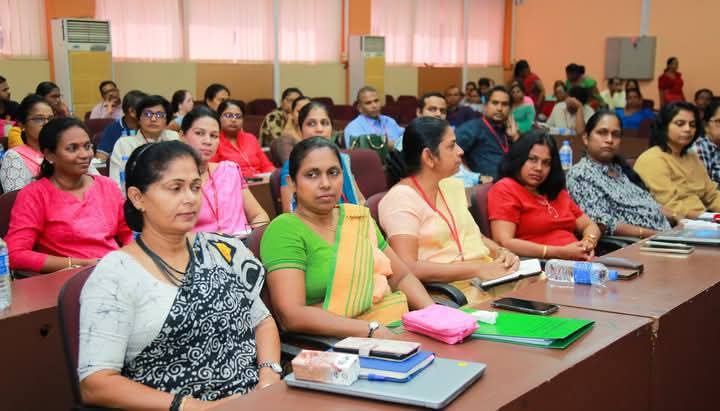 செயற்கை நுண்ணறிவு பயன்பாடு குறித்து; கல்வி அமைச்சின் அதிகாரிகளுக்கு - விழிப்புணர்வு செயலமர்வு.!!!