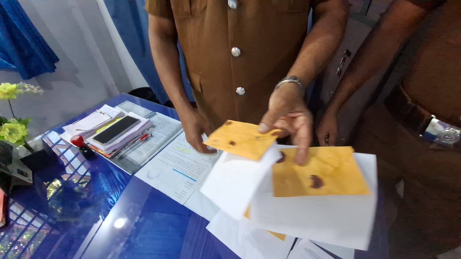 இரு பிரபல ஐஸ் வியாபாரிகள் உட்பட மூவர்; பெருமளவு ஐஸ் போதைப்பொருளுடன் - காத்தான்குடி பொலிஸாரால் கைது.!!!