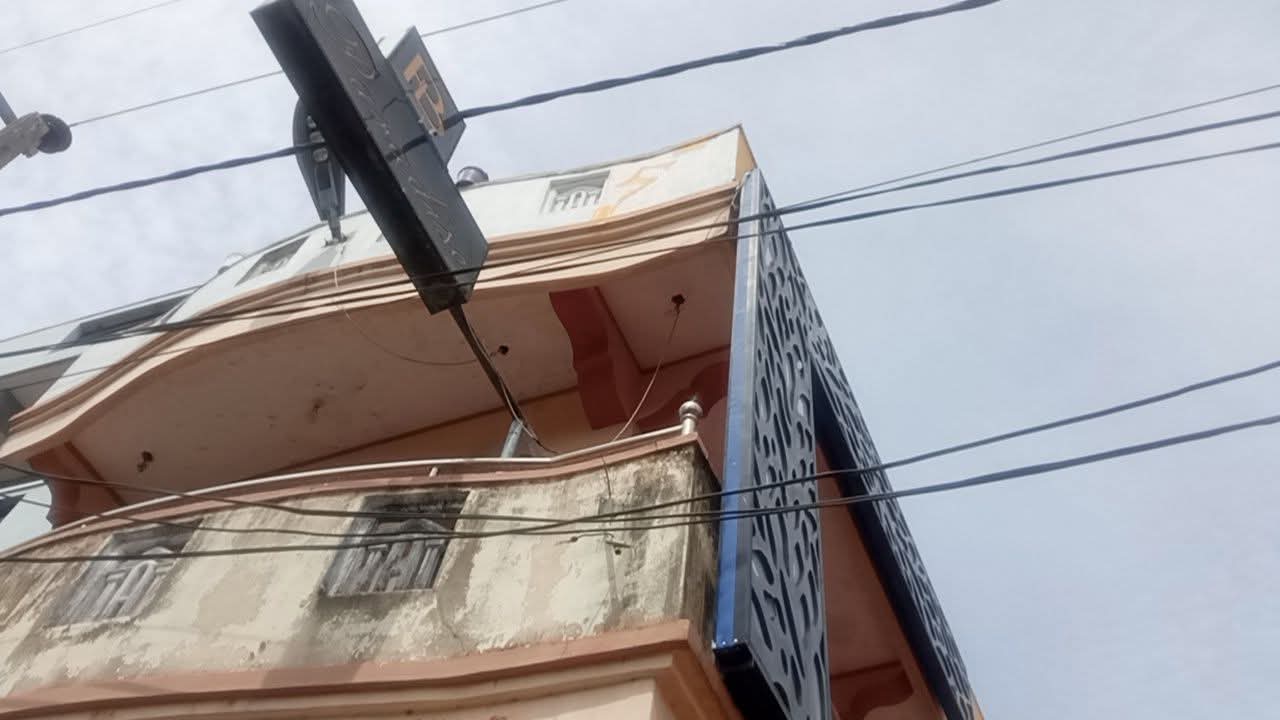காத்தான்குடியில் - மின்சாரம் தாக்கி ஒருவர் படுகாயம்; வைத்தியசாலையில் அனுமதி.!!!