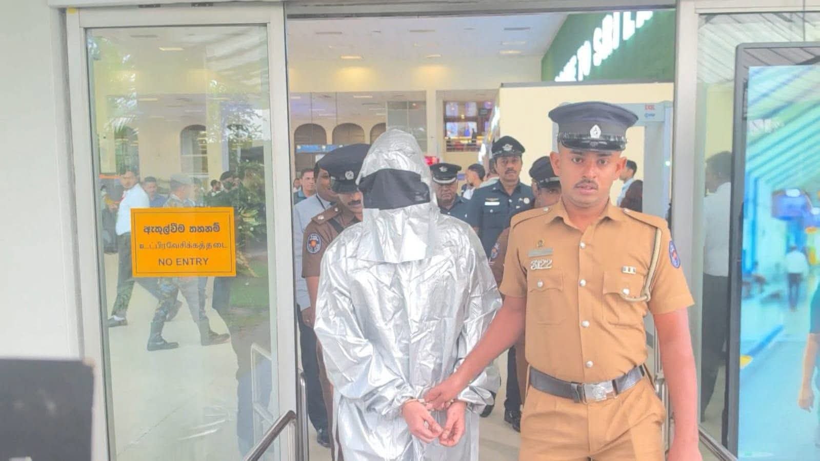 ஓமானில் கைது செய்யப்பட்ட சமிட்புர சது; நாட்டுக்கு அழைத்து வரப்பட்டார்.!!!
