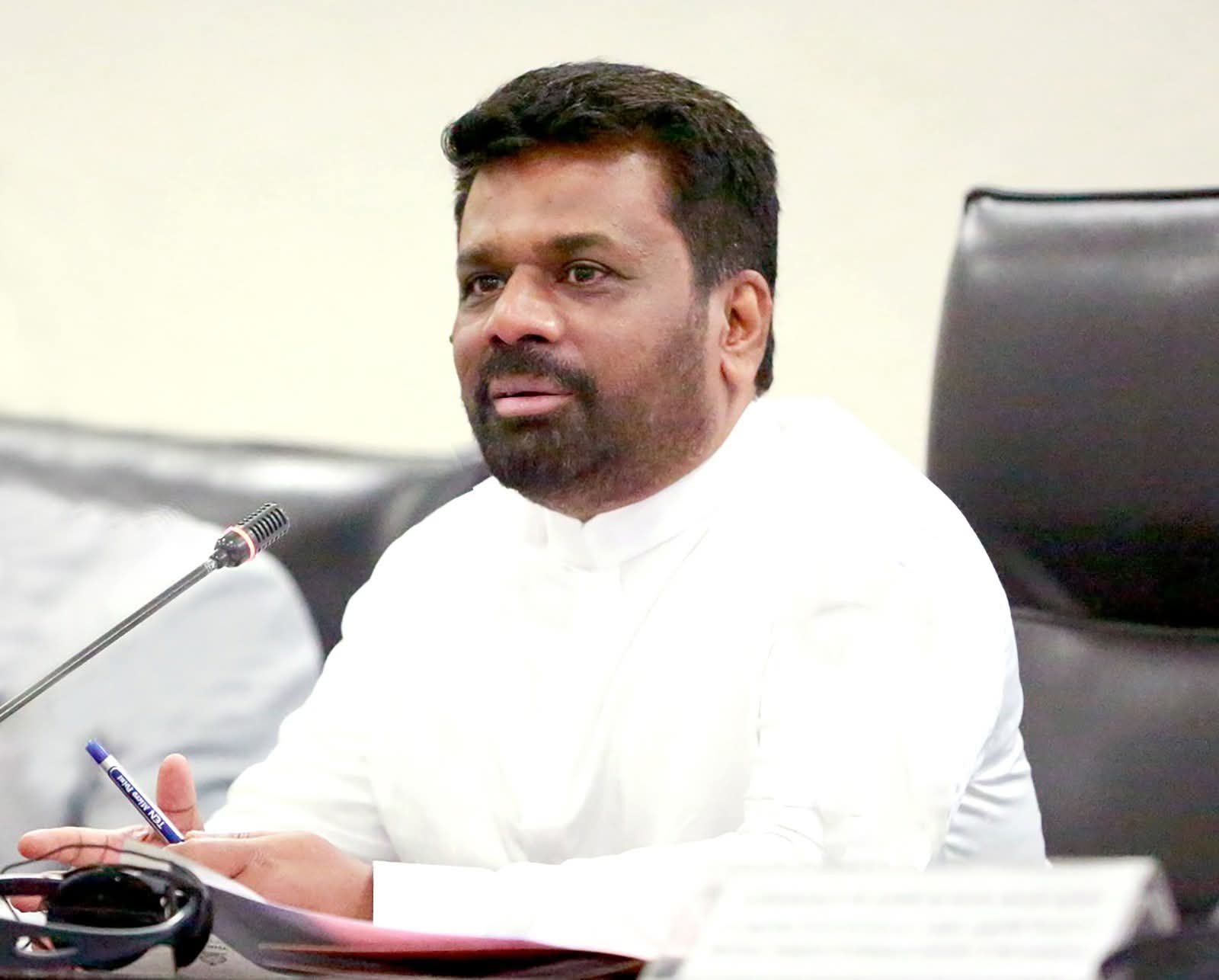 பாராளுமன்றத்தில் ஜனாதிபதி – கட்சித் தலைவர்கள் முக்கிய சந்திப்பு.!!!