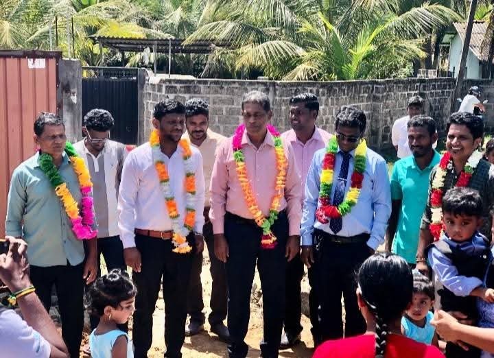 பிரஜாசக்தி நிதி ஒதுக்கீட்டின் கீழ்: கிராமசேவகர் பிரிவுக்கு ஒரு வீடு - ஆலையடிவேம்பில் அடிக்கல் நடும் நிகழ்வு.!!!