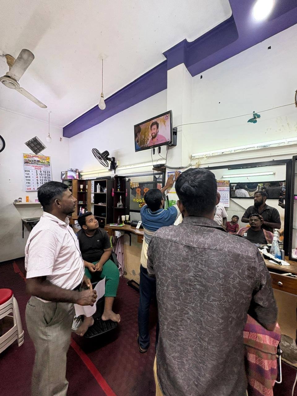 பாடசாலை மாணவர்களின் நவீன சிகை அலங்காரத்திற்கு கட்டுப்பாடு – உரிமையாளர்களுக்கு அதிகாரப்பூர்வ எச்சரிக்கை.!!!