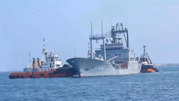 ஈரானியக் கப்பல் ‘IRIS Bushehr’: இயந்திரக் கோளாறு காரணமாக கொழும்பு கடற்பரப்பில் நங்கூரம்.!!!