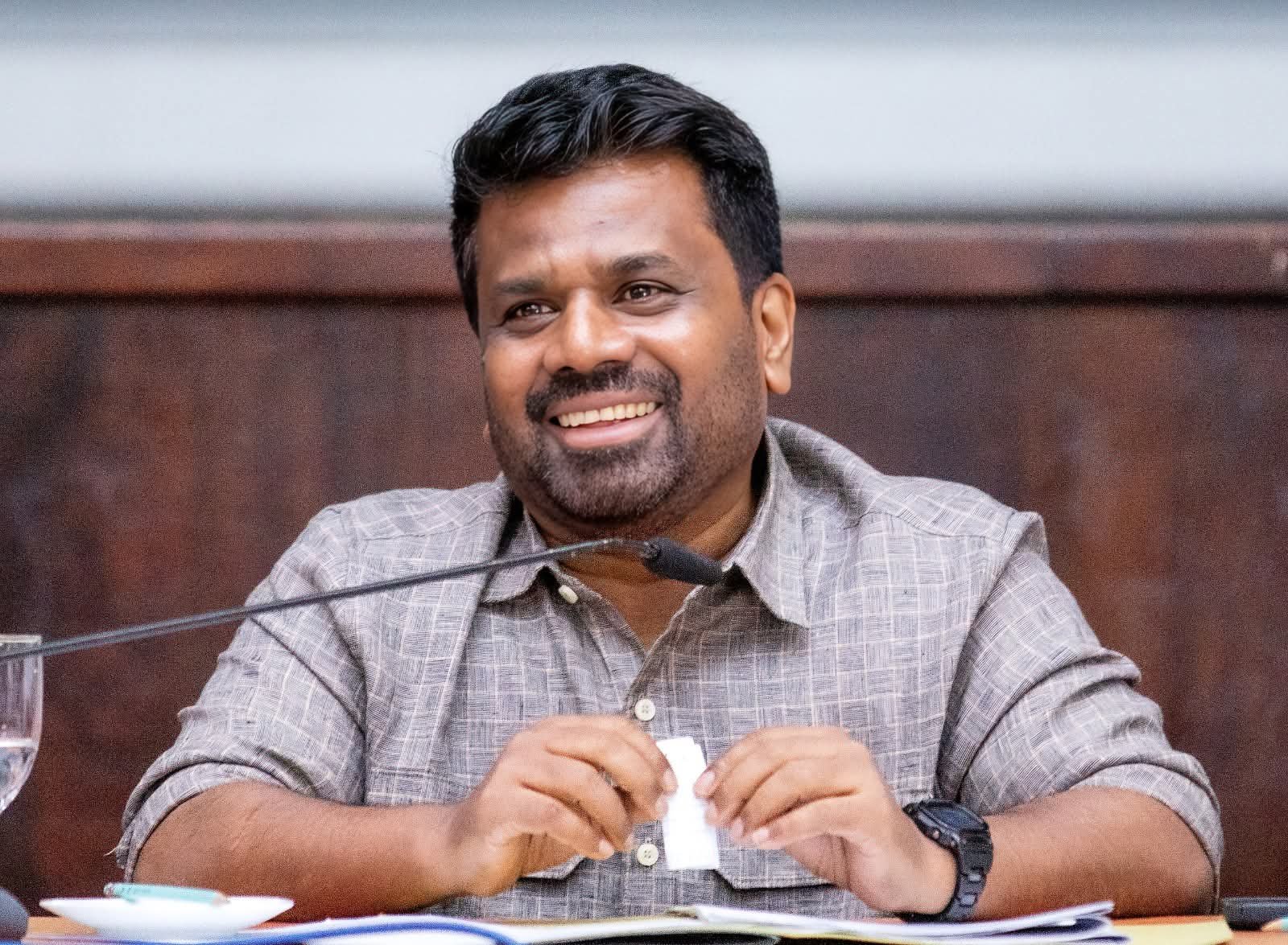 ‘டித்வா’ அனர்த்தத்தால் வீடிழந்த கண்டி மக்களின் மீள்குடியேற்றப் பணிகளை விரைவுபடுத்த ஜனாதிபதி அறிவுறுத்தல்.!!!