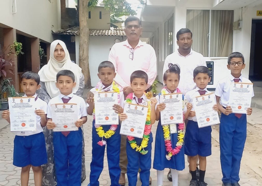 சாய்ந்தமருது மாணவர்கள் செஸ் போட்டியில் அசத்தல் சாதனை: ஒரு சாம்பியன், 7 பேர் மாகாண மட்டத்திற்கு தேர்வு.!!!