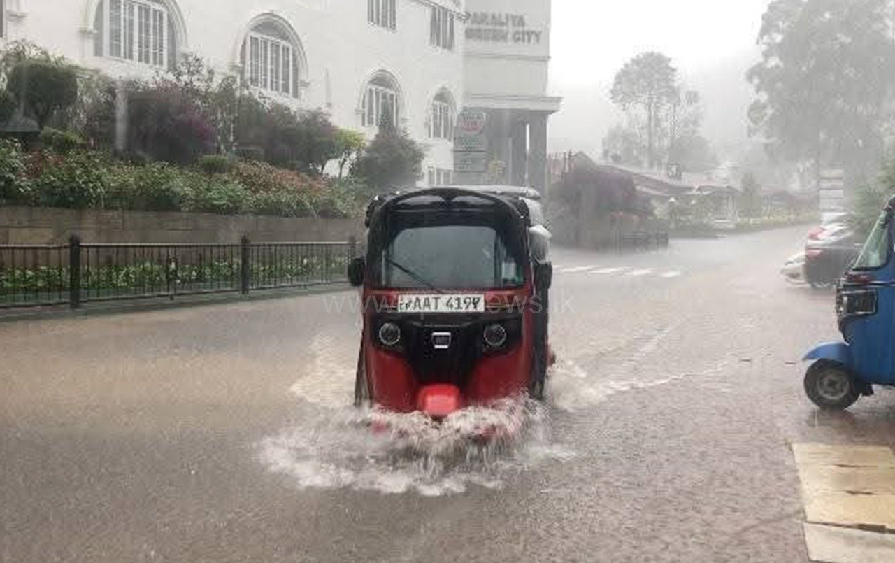 நுவரெலியாவில் கடும் மழையால் திடீர் வெள்ளம்: போக்குவரத்து பாதிப்பு; விவசாய நிலங்கள் நீரில் மூழ்கின.!!!